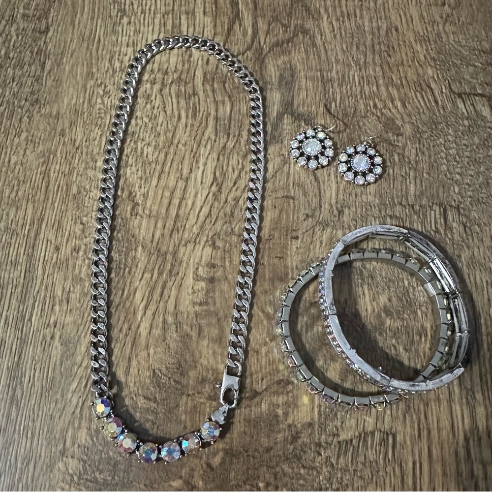 New gorgeous silver rhinestone necklace with New bracelets New earrings